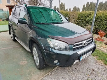 Predám / vymením Toyota RAV4 2.2 diesel, manuál