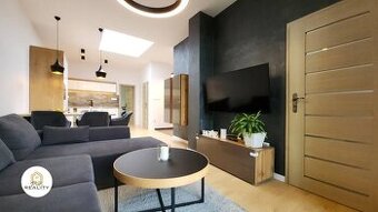 PRENÁJOM | 3i byt s Terasou, parkingom v CENTRE - VOĽNÉ, ul.