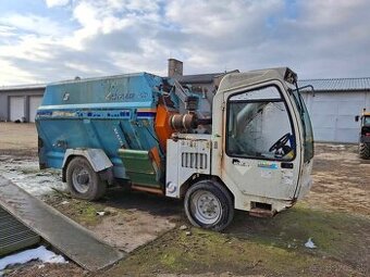 Krmný voz Labrador STORTI - 1