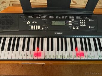 Klavír - Yamaha keyboard EZ 220 - znížená cena