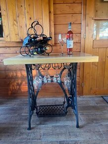 Stolík na víno - 1