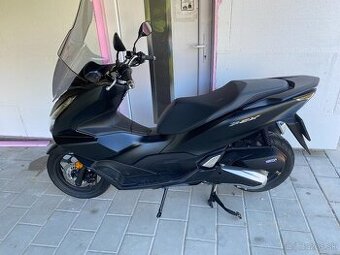Honda PCX 125 Black