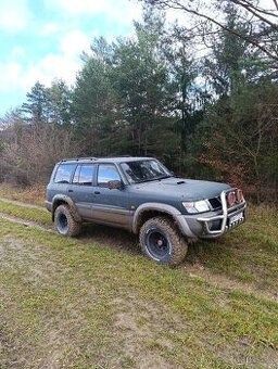 Predám Nissan patrol y61 - 1