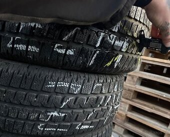 Z214 zimné 2ks 195/60R16C