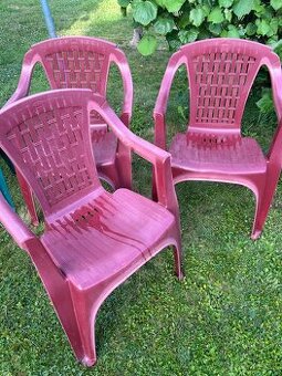 Predám záhradné stoličky