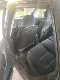 Predám Opel Vectra B na náhradné diely.