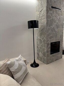 Predam stojanovu lampu