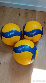 Volejbalové lopty MIkasa