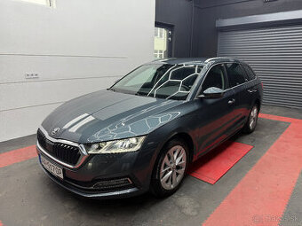 ŠKODA OCTAVIA COMBI 4 IV 2.0TDI  DSG VIRTUAL MATRIX