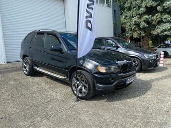 BMW X5 W8