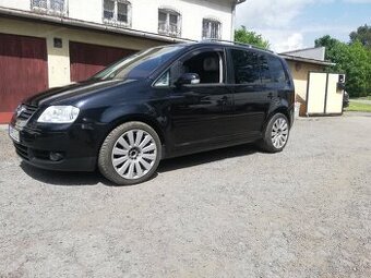 Vw touran 2.0 tdi dsg BKD