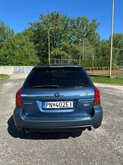 Subaru Outback 3.0 Exclusive A/T