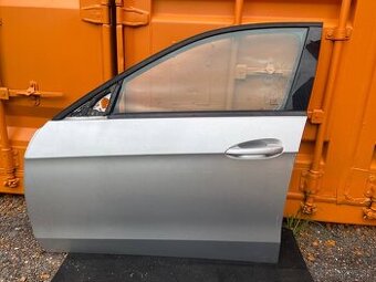 Predám ľavé predne dvere Mercedes W212 212 sedan