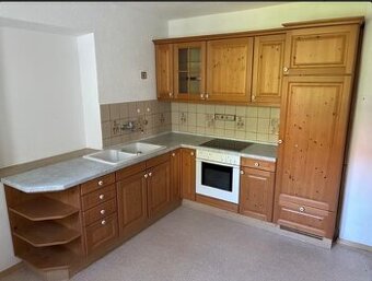 Masívna kuchynská linka z Nemecka so spotrebičmi