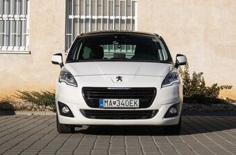 Peugeot 5008 2.0 HDi 110 kW – panoramatická strecha
