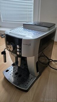 Kavovar Delonghi Magnifica S