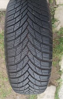 Predám zimnú pneumatiku r15 195/65