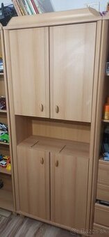 Detská skriňa so stolíkom