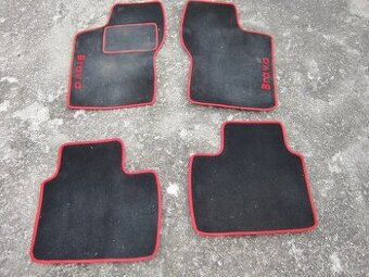 Predam na Fiat Bravu rohoze a darujem knim deflektory predne