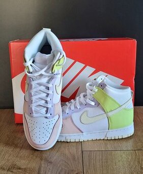 Nike Dunk High "Lemon Twist