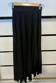 Dámska čierna asymetrická plisovaná sukňa veľkosť XS - 1