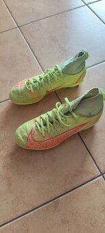 Kopačky Nike Mercurial vel. 35,5