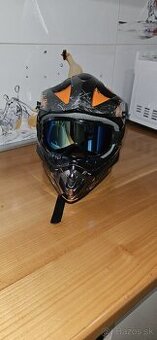 Predám Prilbu Helmet veľkosť M