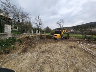 Zemné,buracie a výkopové práce 3T a 6,2T JBC
