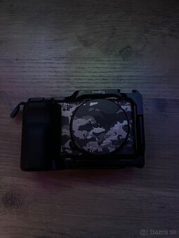 Sony ZV-E10 + Smallrig klietka