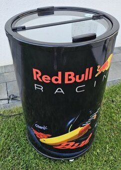 Jedinečná chladnička Redbull