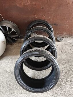 Pneu 235/35 r19 - 1
