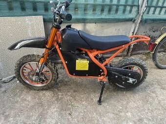 Motorka Hecht