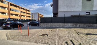 NA PREDAJ Parkovacie státie na ul. Slávičia - Senec