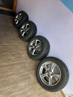 4x100 R16 na letných