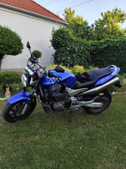 Honda cb 919 hornet - 1