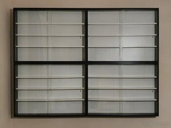 Výstavná vitrína Collecty