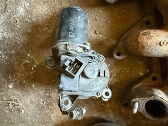 Motorčeka stieračov Mitsubishi pajero 2