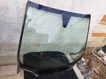 Peugeot 308 čelné sklo