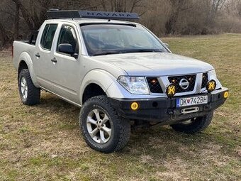 Nissan navara D40