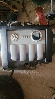 Kryt motora vw