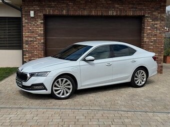 Škoda Octavia 1.4tsi Hybrid 68 900km, Nezávislé kúrenie