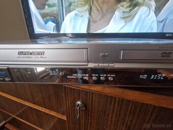 Panasonic HIFI stereo VHS-CD-DVD videorekordér
