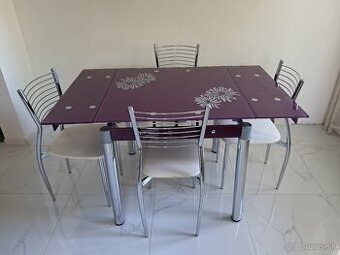 Jedálenský sklenený stôl a 4 stoličky