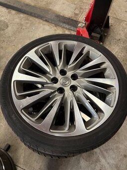 225/40R18 Opel astra K