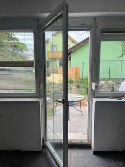 Za odvoz 2x plastove okno, plastove dvere