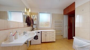 2i. byt 55m, Furdekova ul., Petržalka, 4p., kompletná RŠ