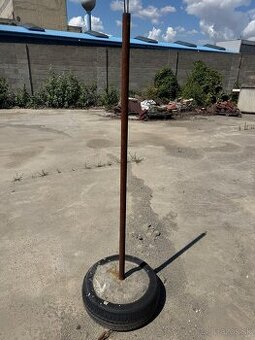 Betonovy stlp, na plot
