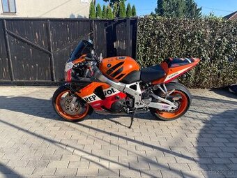 HONDA CBR 900RR