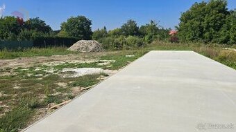 NA PREDAJ STAVEBNÝ POZEMOK 634 M² BOROVCE, okr. Piešťany /VO