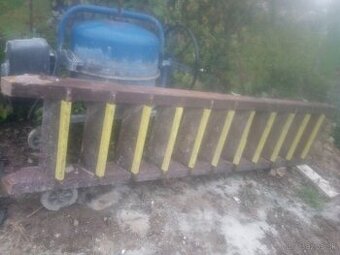 Staré drevené  sxhody